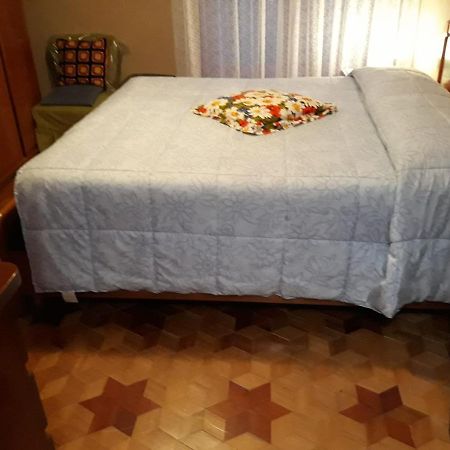 Appartamento Con Parcheggio Pubblico Sotto Casa Saint-Vincent Exteriör bild