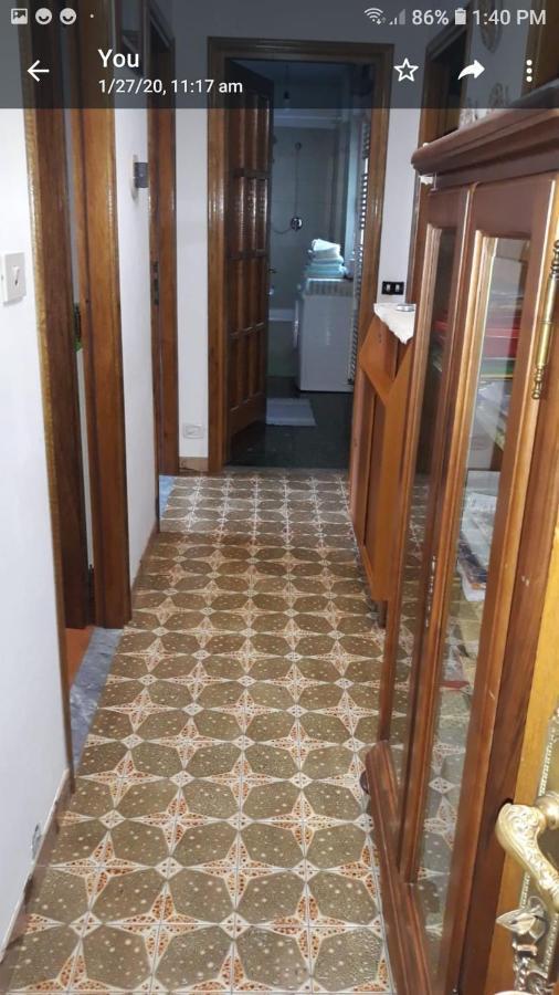 Appartamento Con Parcheggio Pubblico Sotto Casa Saint-Vincent Exteriör bild